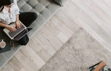 Stile  0,40 SPC - DM - Pavimento LVT click con materassino integrato